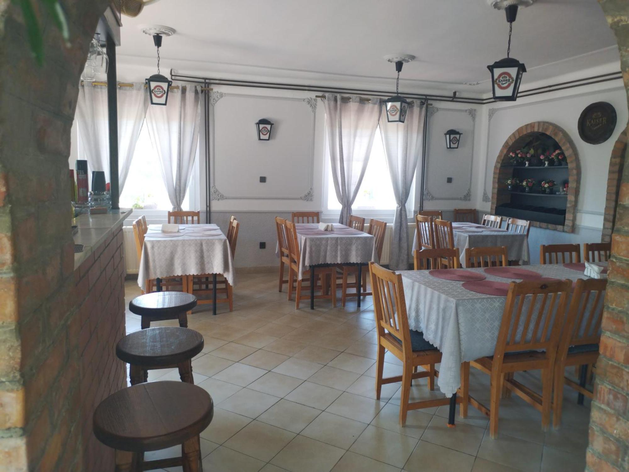 St. Kristof Vendeghaz Hotel Abádszalók Buitenkant foto